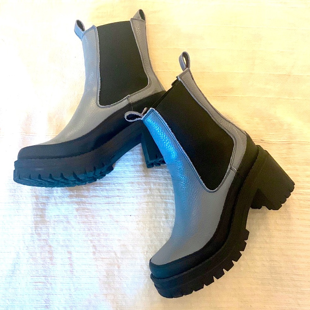 Intentionally Blank Momo platform lugged boots in Sky